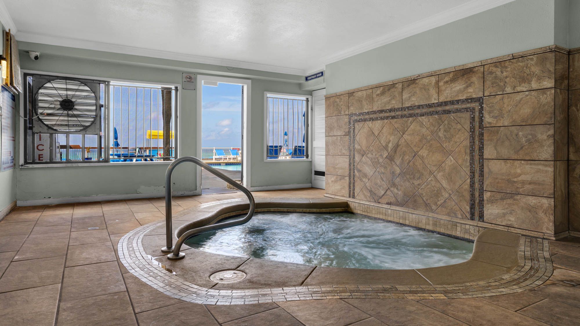 Regency Towers Grounds & Amenities