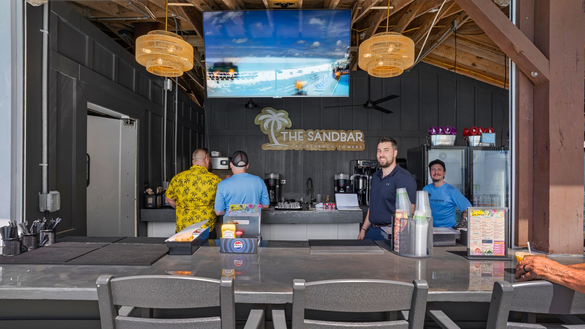 Regency Towers Grounds & Amenities