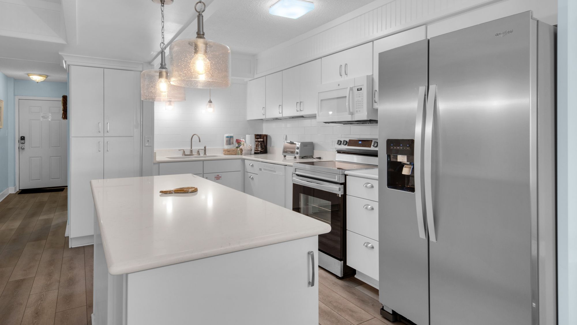 Regency Towers 725 Kitchen