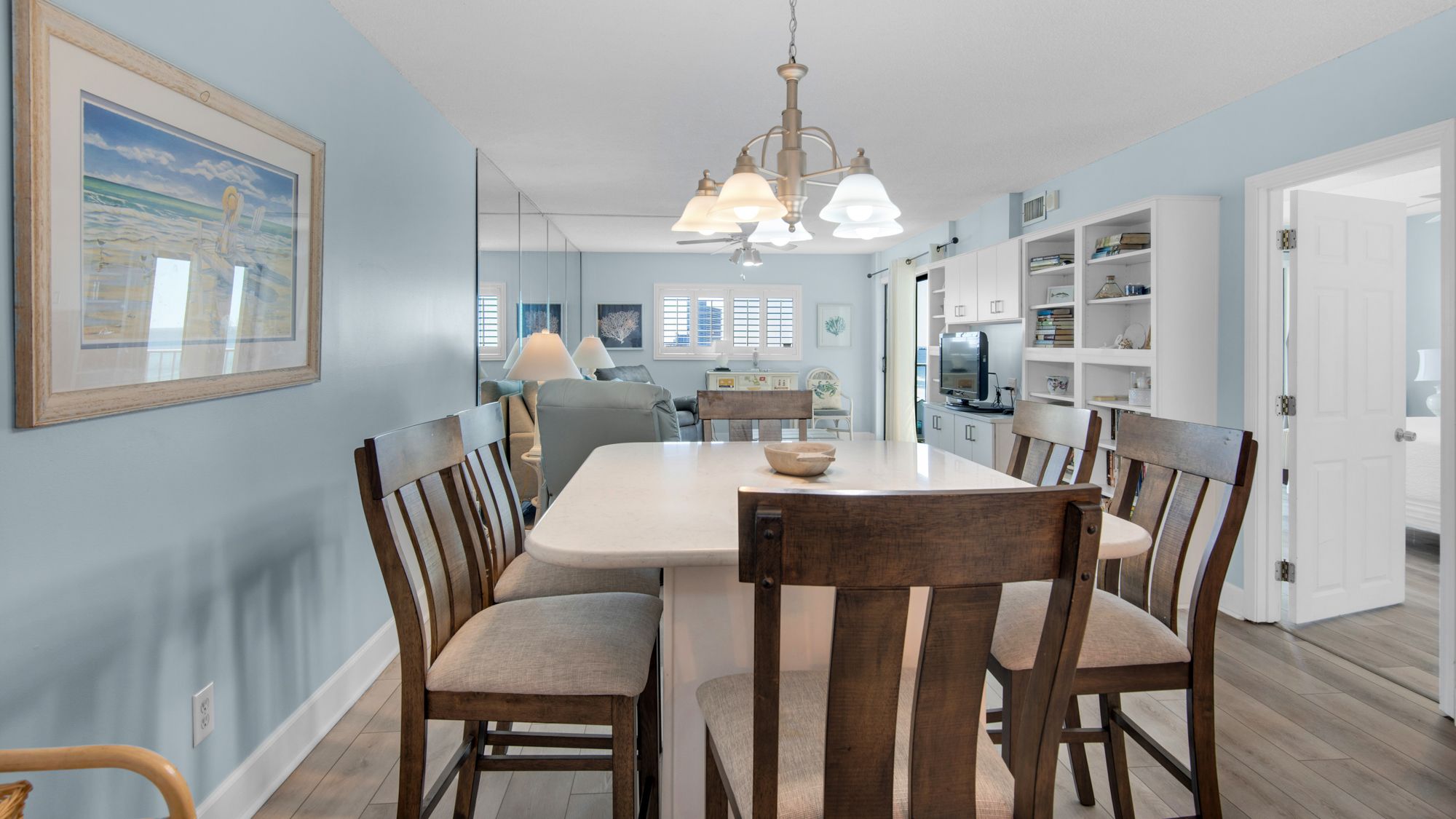 Regency Towers 725 Dining Table