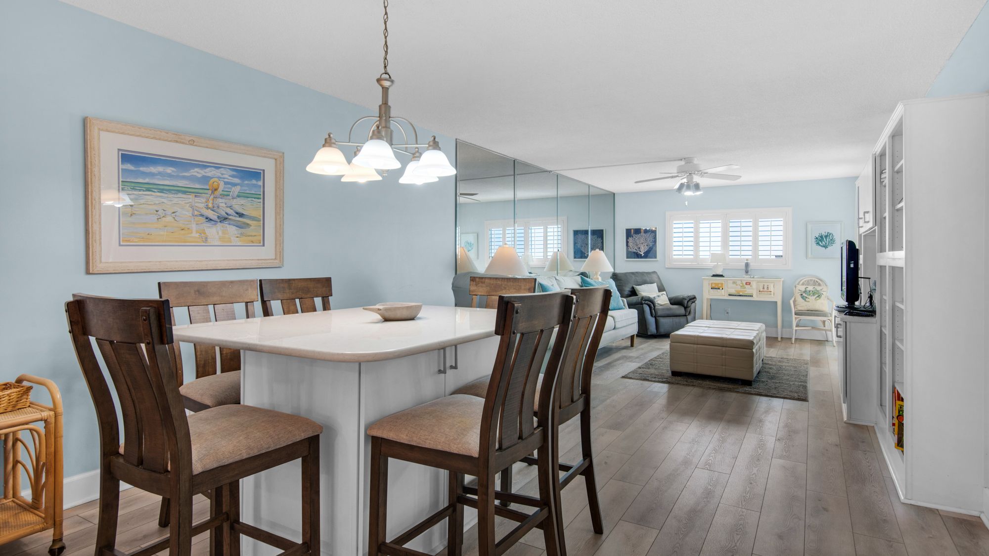 Regency Towers 725 Dining Table