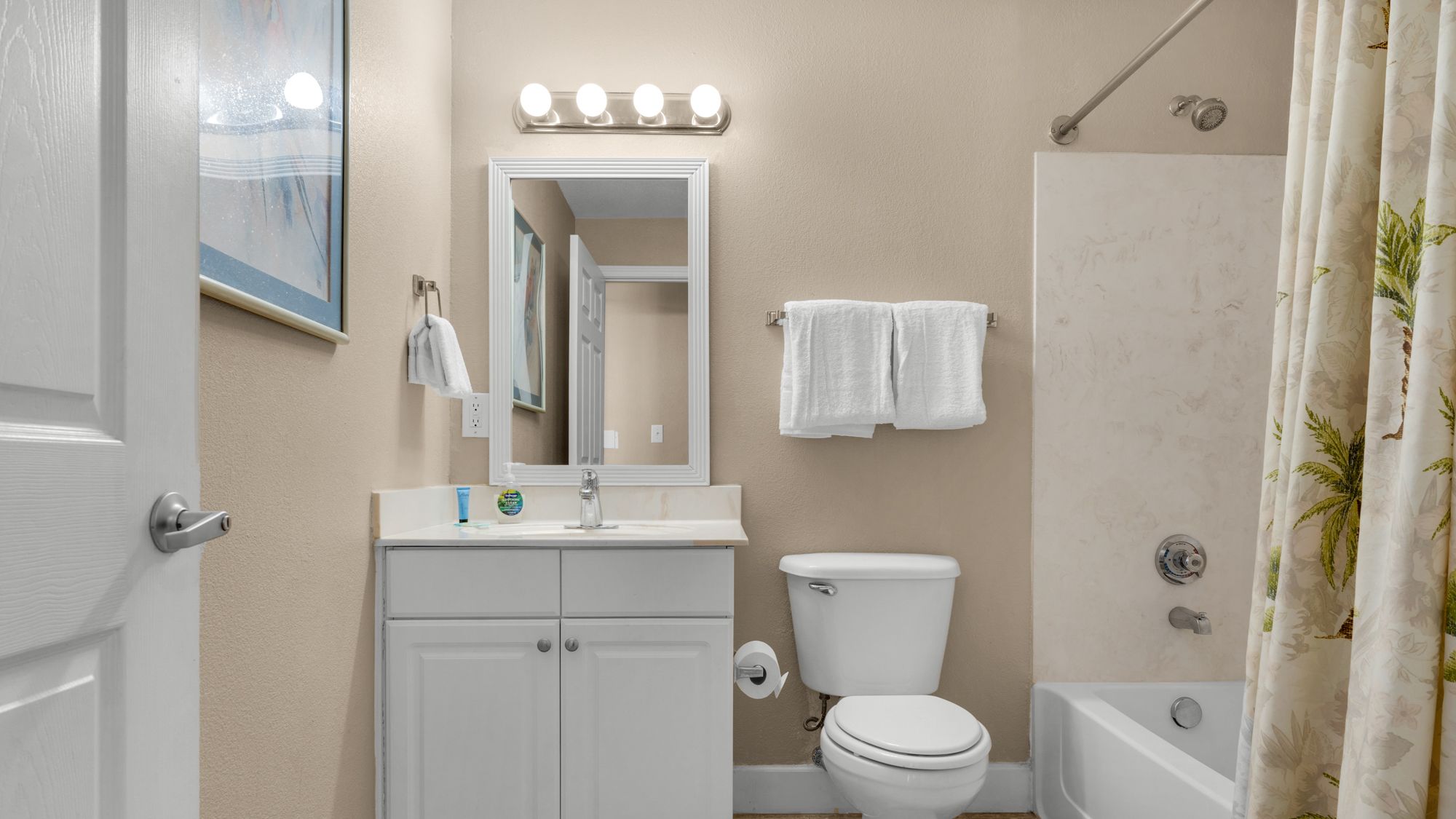 Tidewater 1312 Bathroom