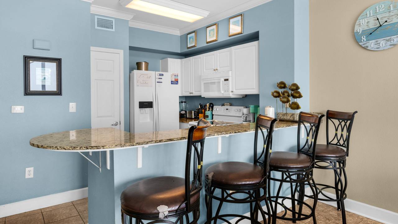 Tidewater Dinning Area & Kitchen Tidewater Dinning Area & Kitchen