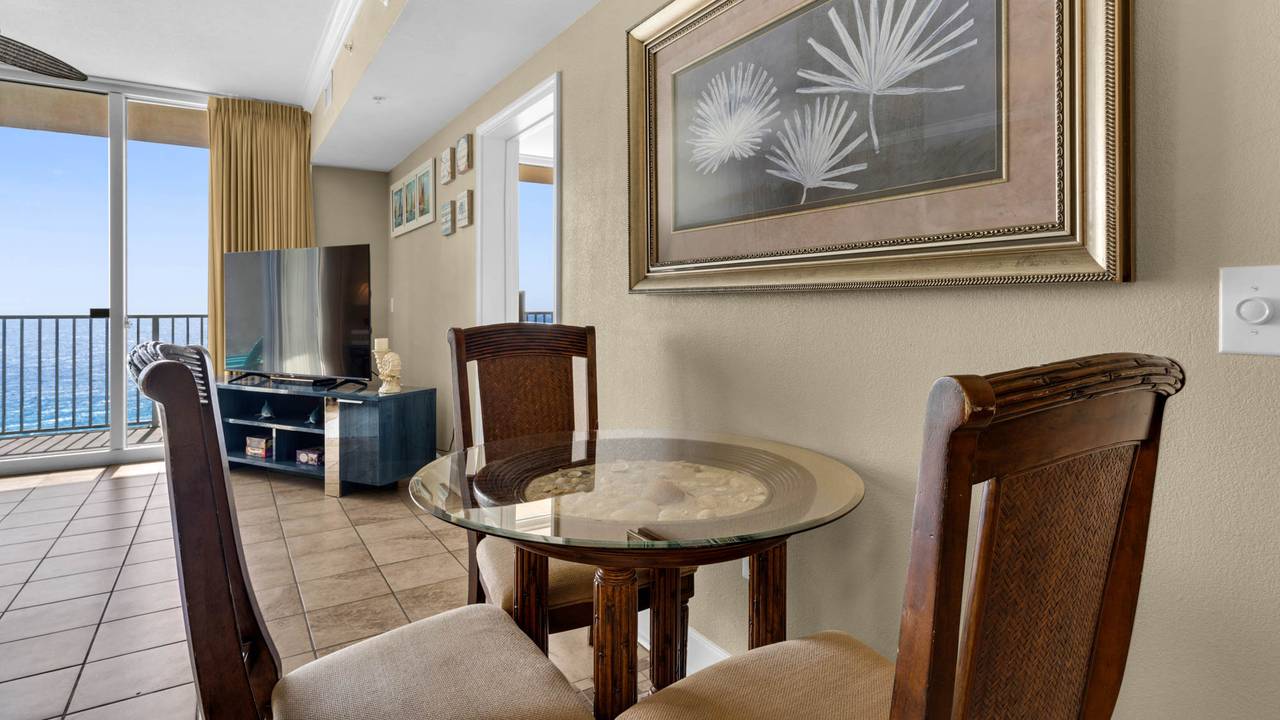 Tidewater 1312 Dining Area Tidewater 1312 Dining Area