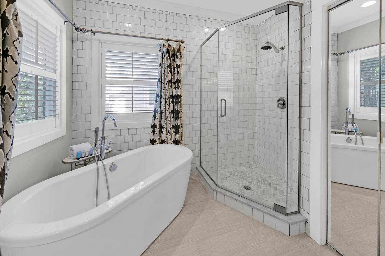 Happy ours bathroom Happy ours bathroom