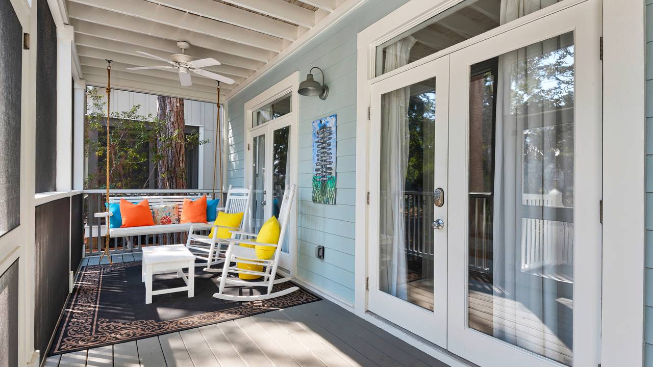 Happy ours deck area Happy ours deck area