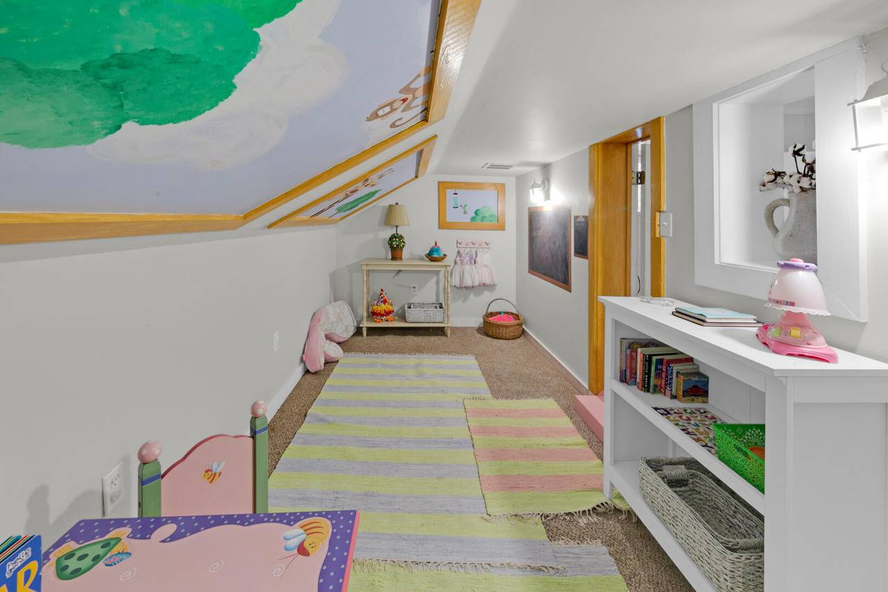 Happy ours kids area Happy ours kids area