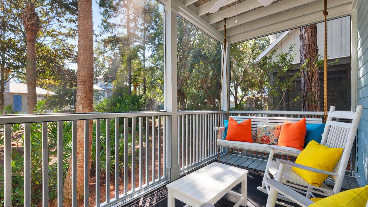 Happy ours deck area Happy ours deck area