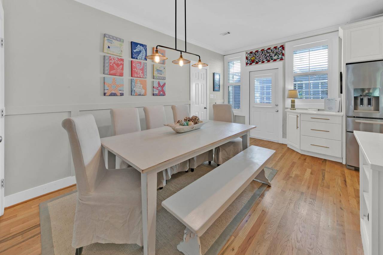 Happy ours dining table Happy ours dining table