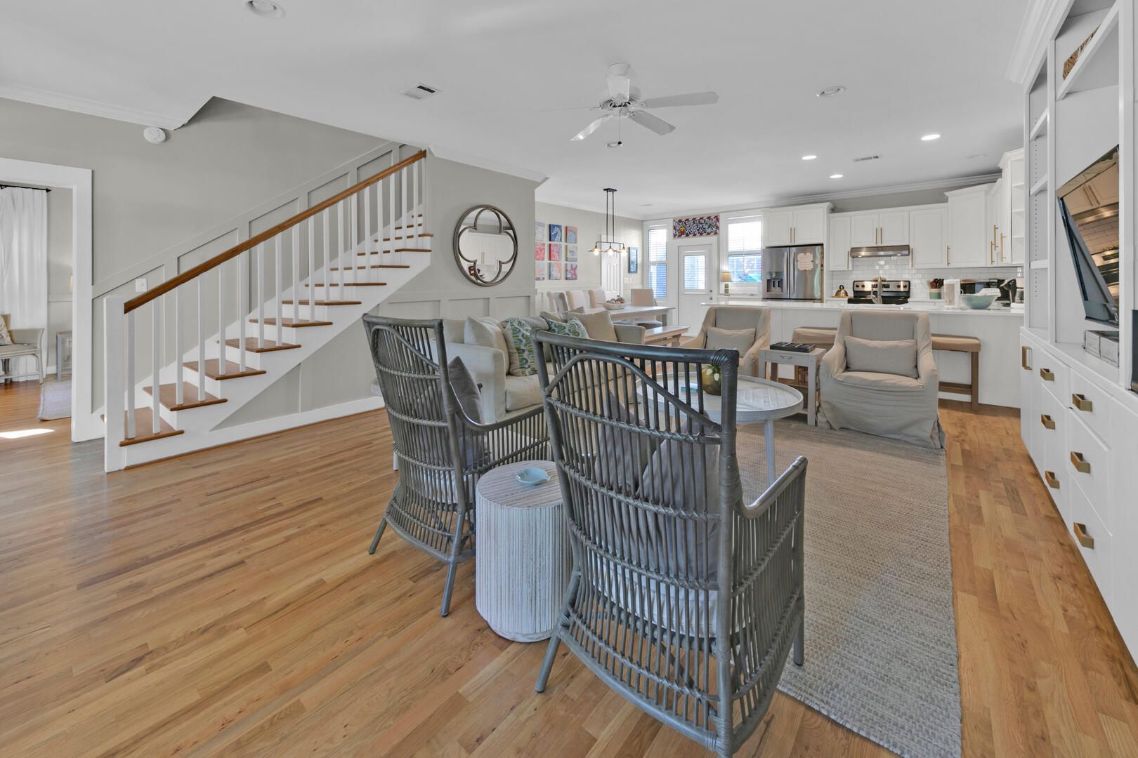 Happy ours dining table