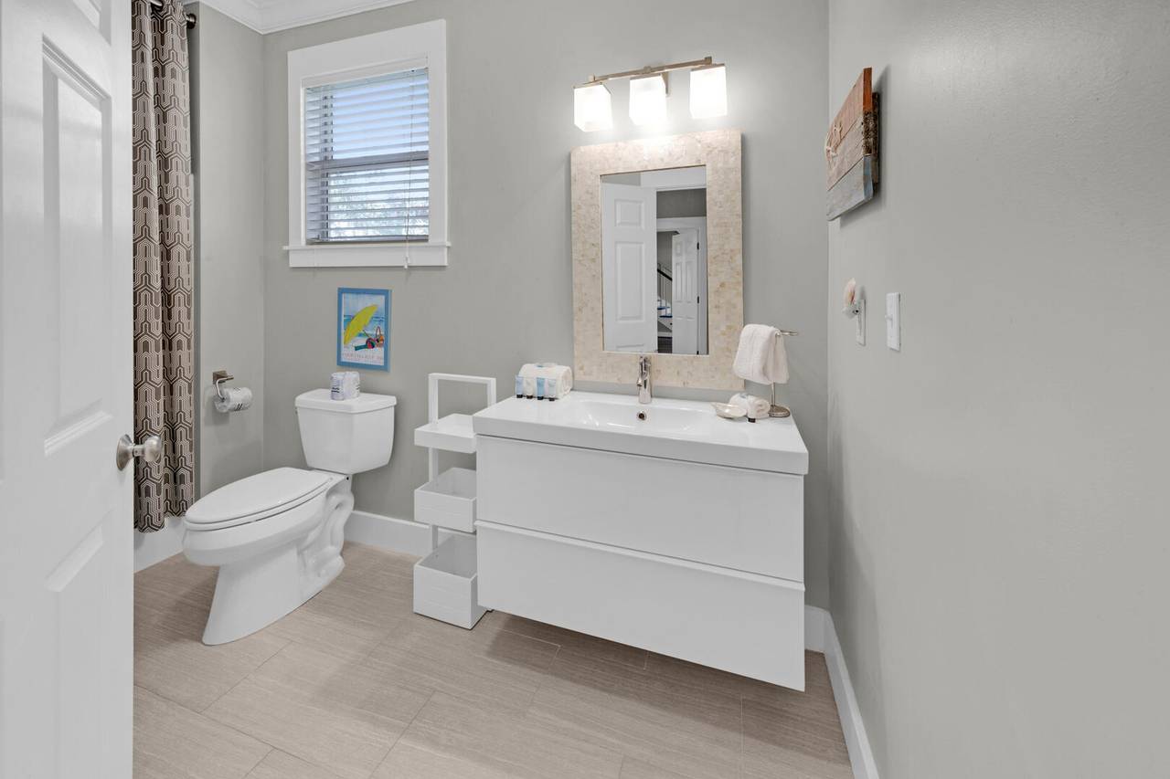 Happy ours bathroom Happy ours bathroom