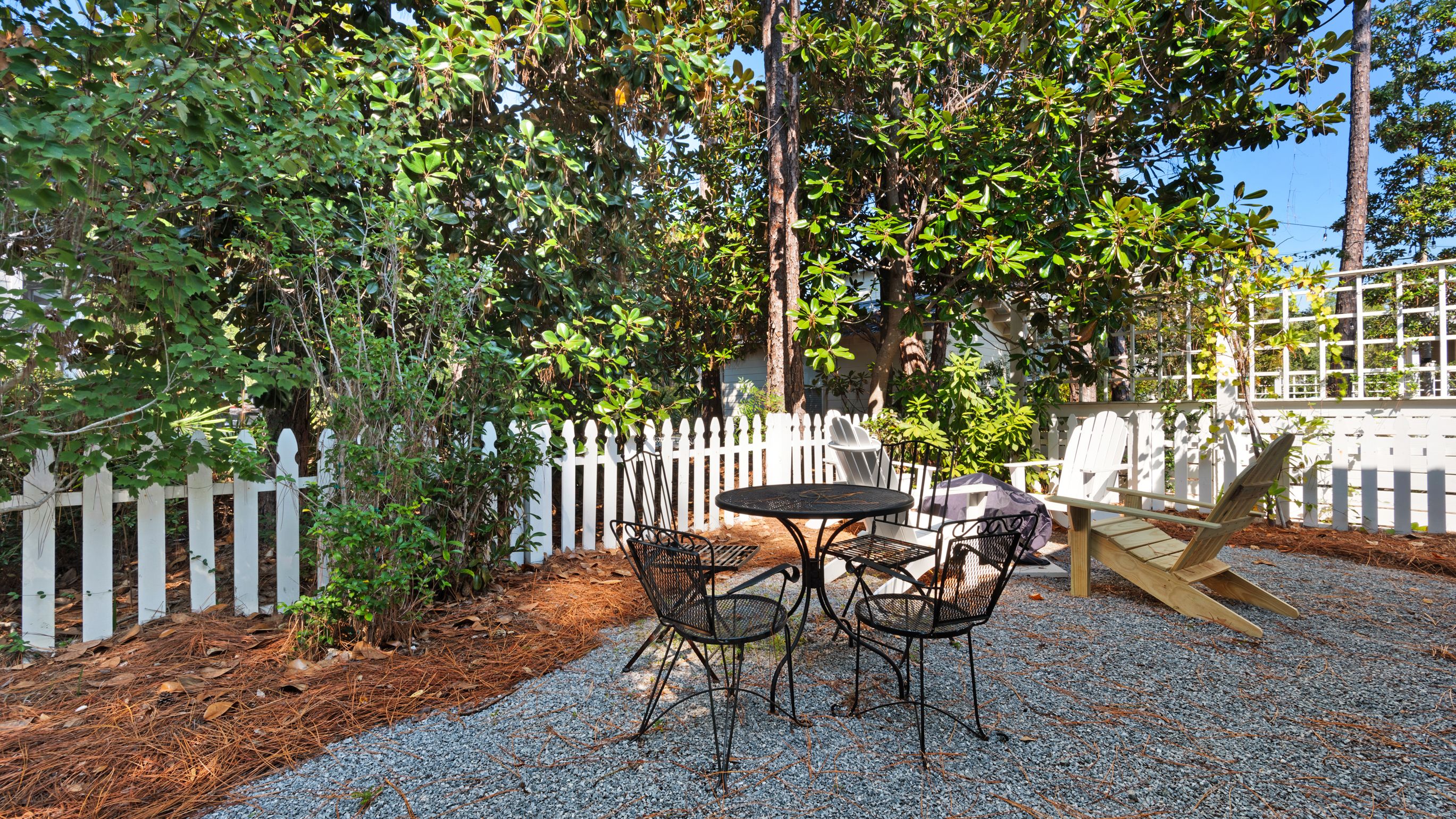 Happy ours outdoor table and chairs