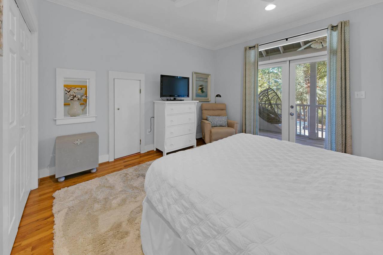 Happy ours bedroom Happy ours bedroom