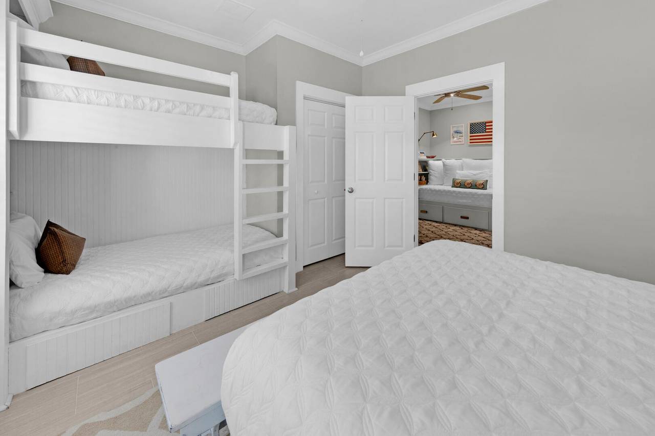 Happy ours bedroom Happy ours bedroom