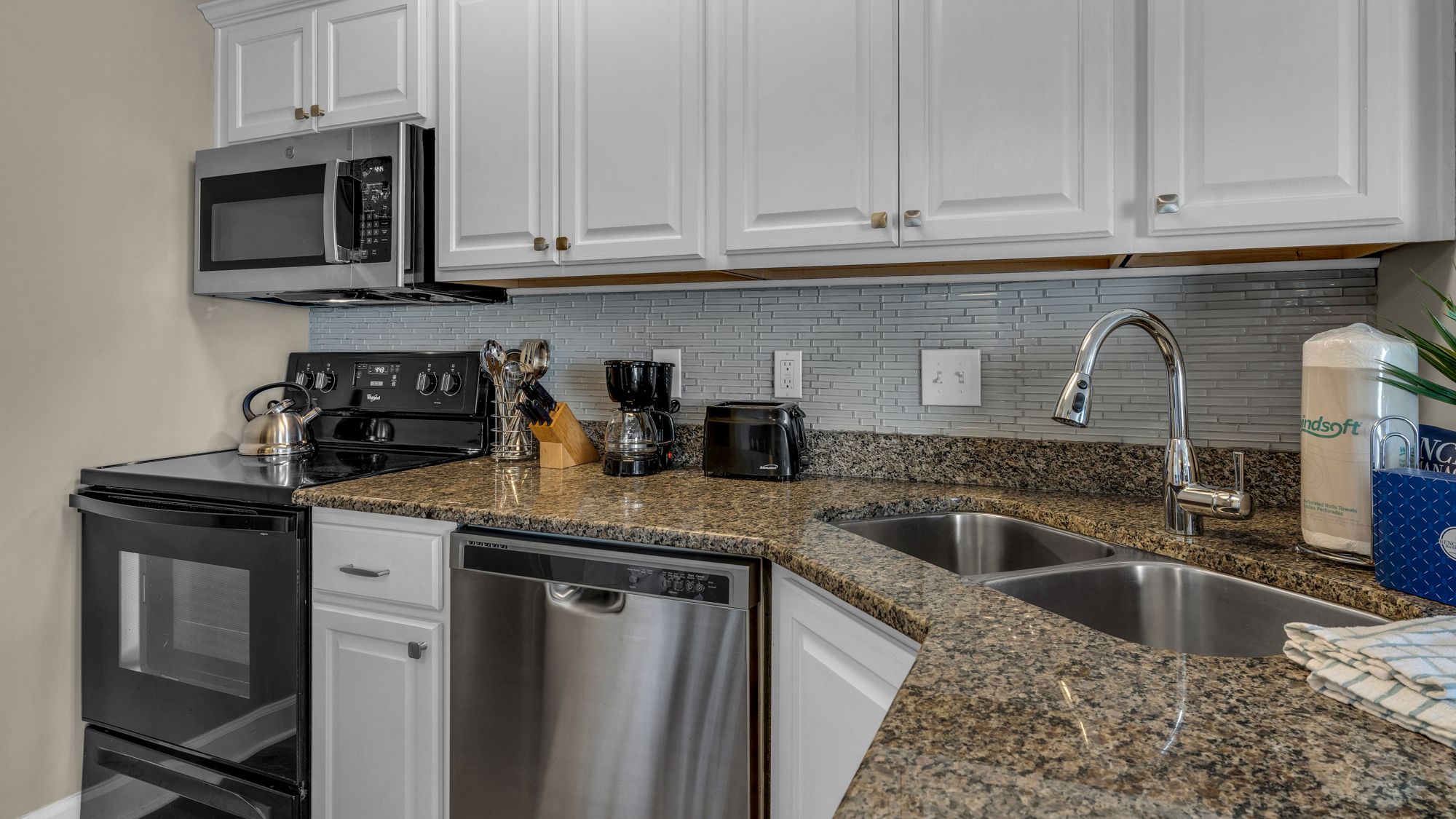 Sandpiper Cove 8120 Kitchen