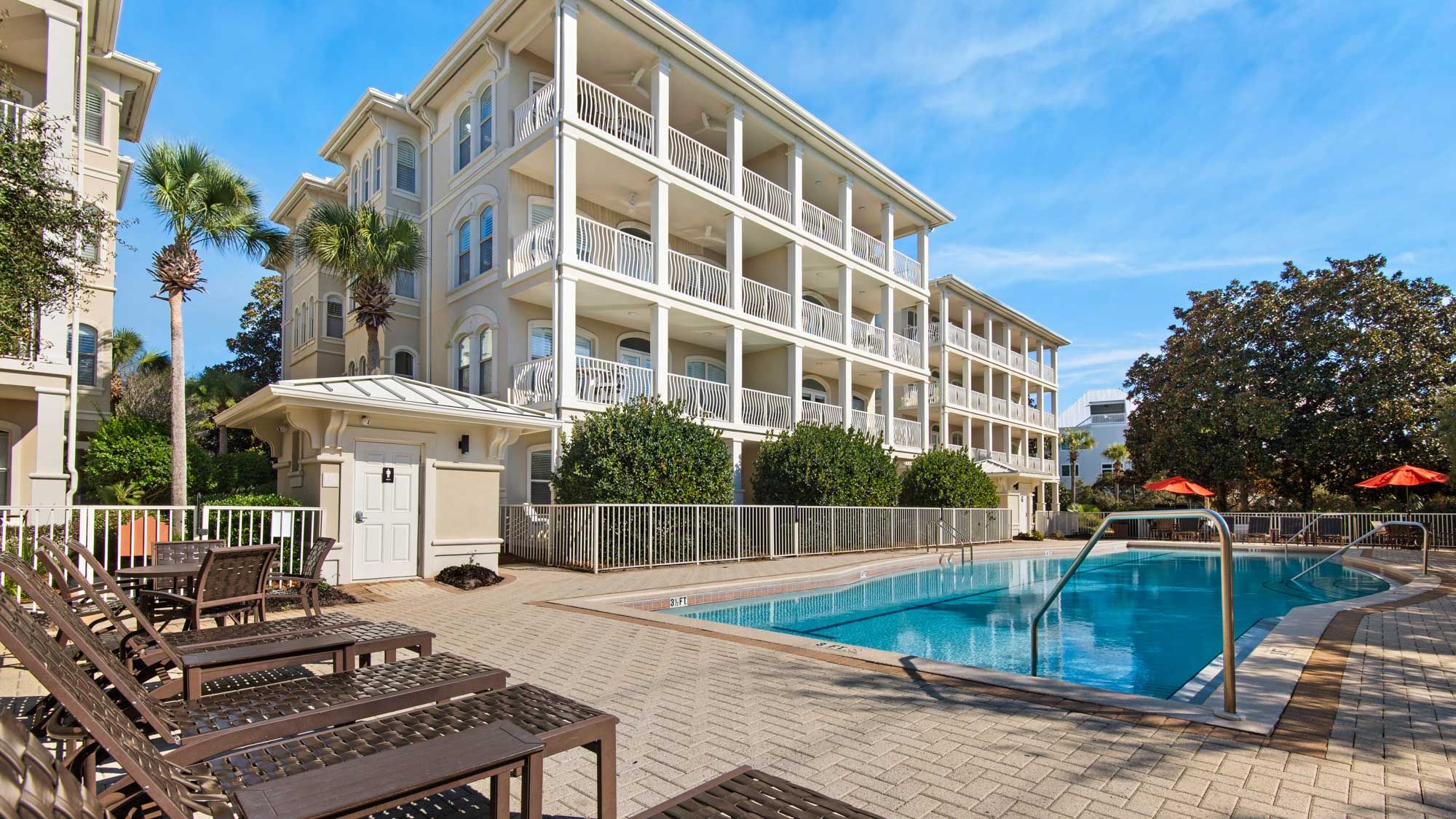 Villas at Seagrove Grounds & Amenities