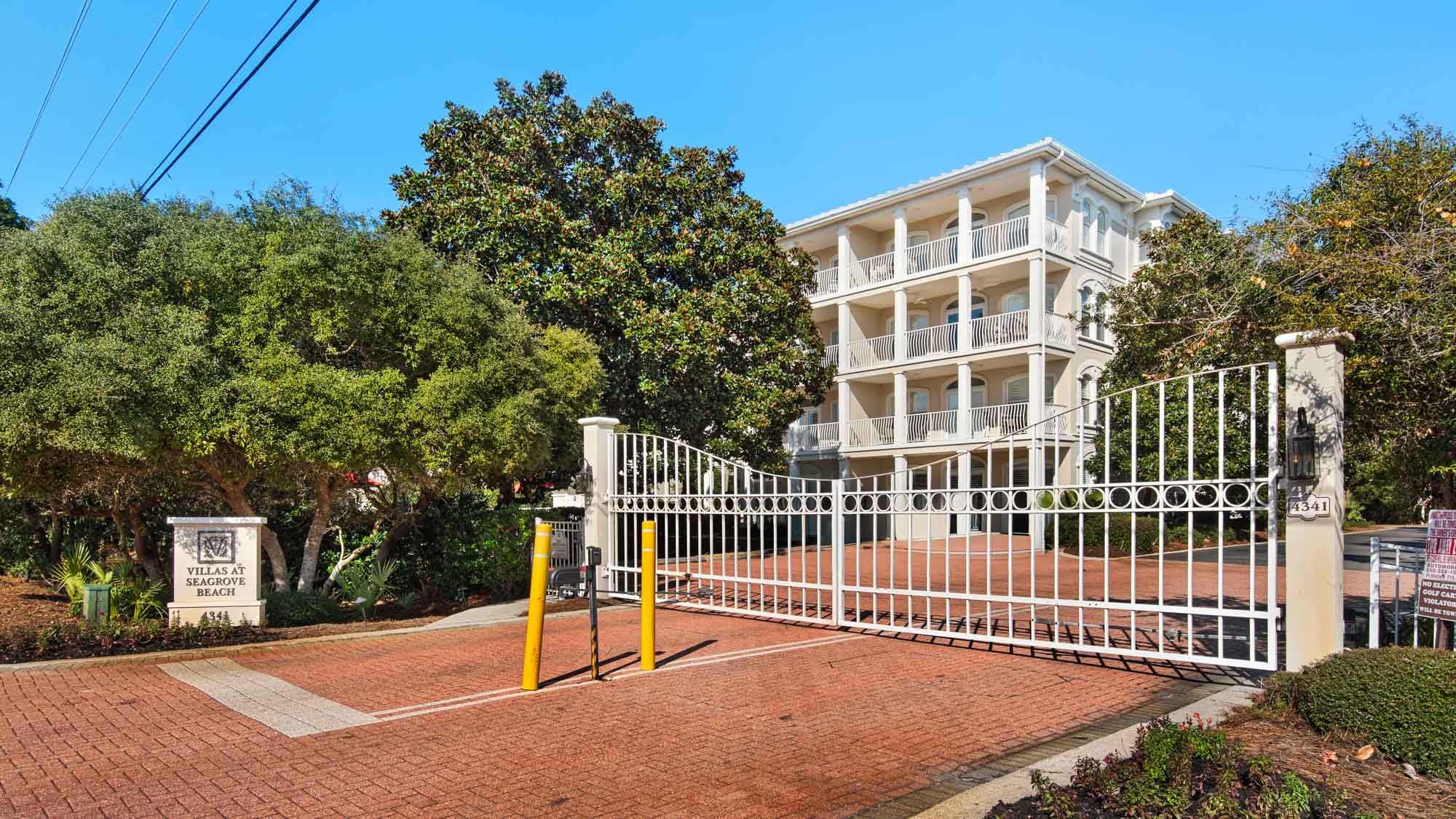 Villas at Seagrove Grounds & Amenities