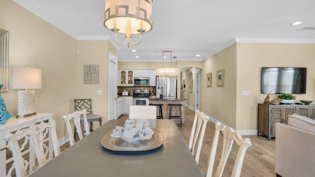 Villas at Seagrove B101 Dining Table Villas at Seagrove B101 Dining Table