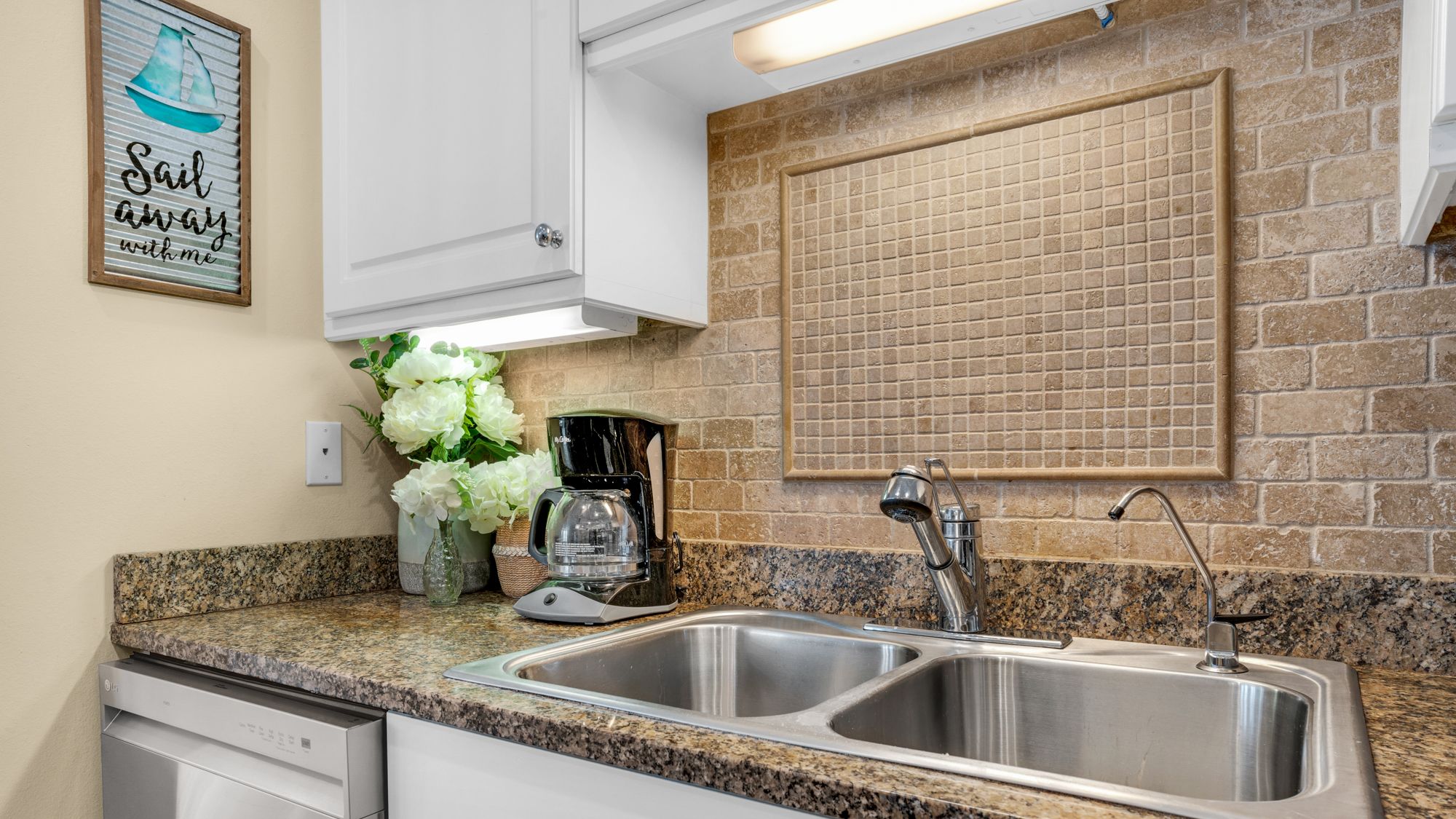 Villas at Seagrove B101 Kitchen