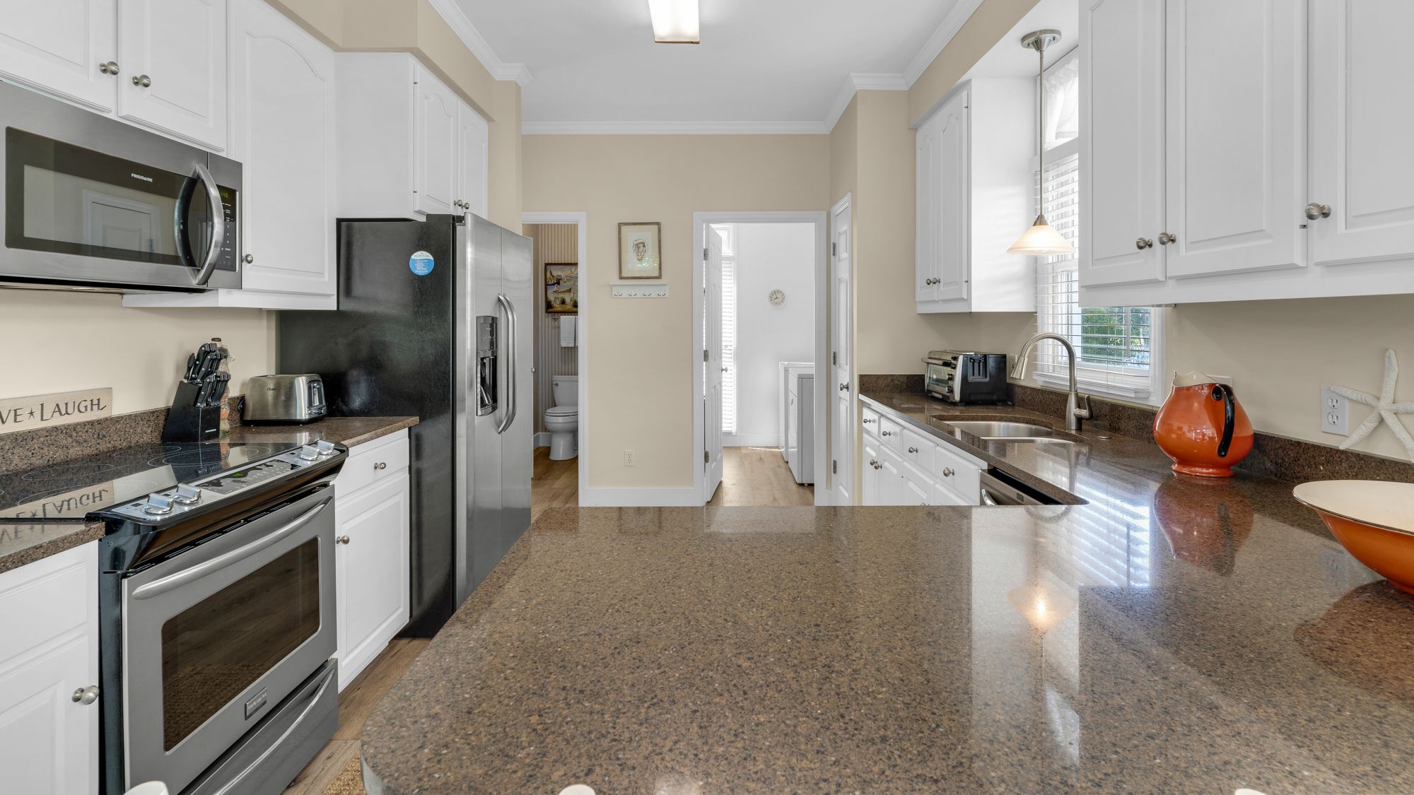 The Ocean Pearl Kitchen