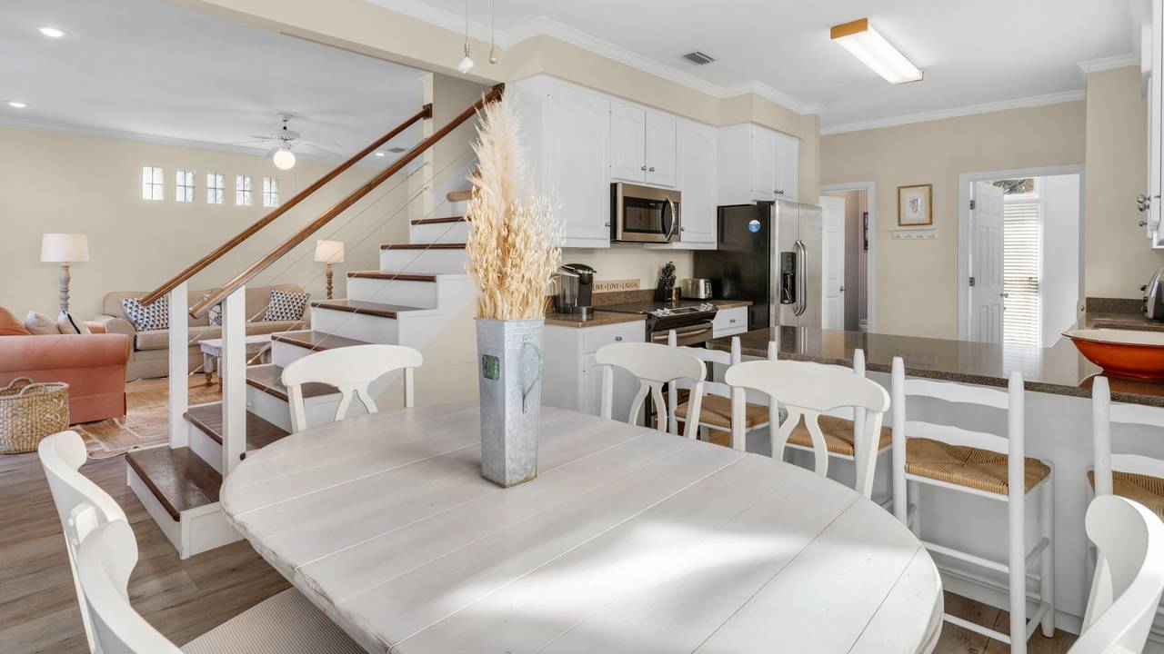 The Ocean Pearl Dining Table and Kitchen The Ocean Pearl Dining Table and Kitchen