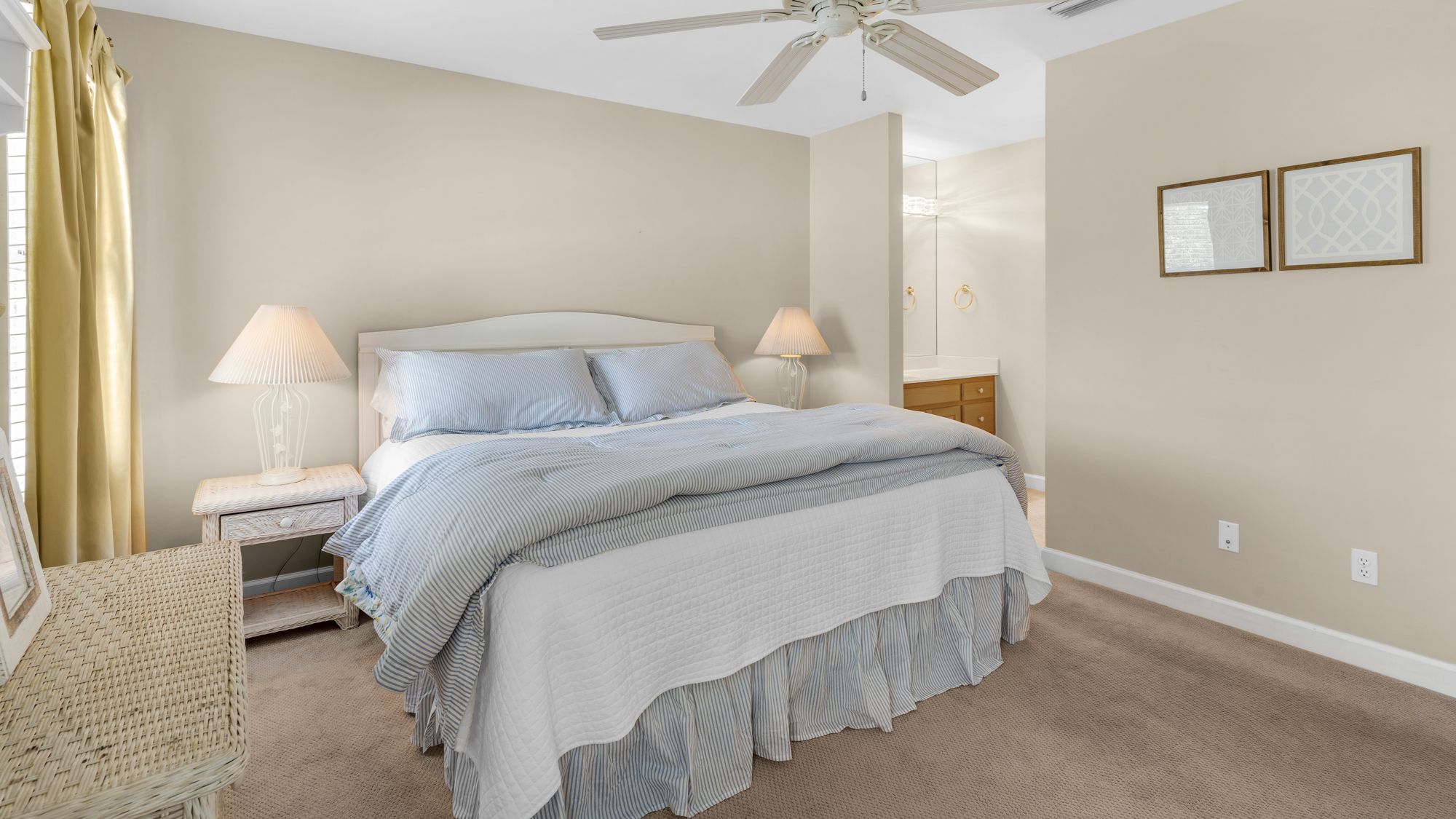 The Ocean Pearl Bedroom