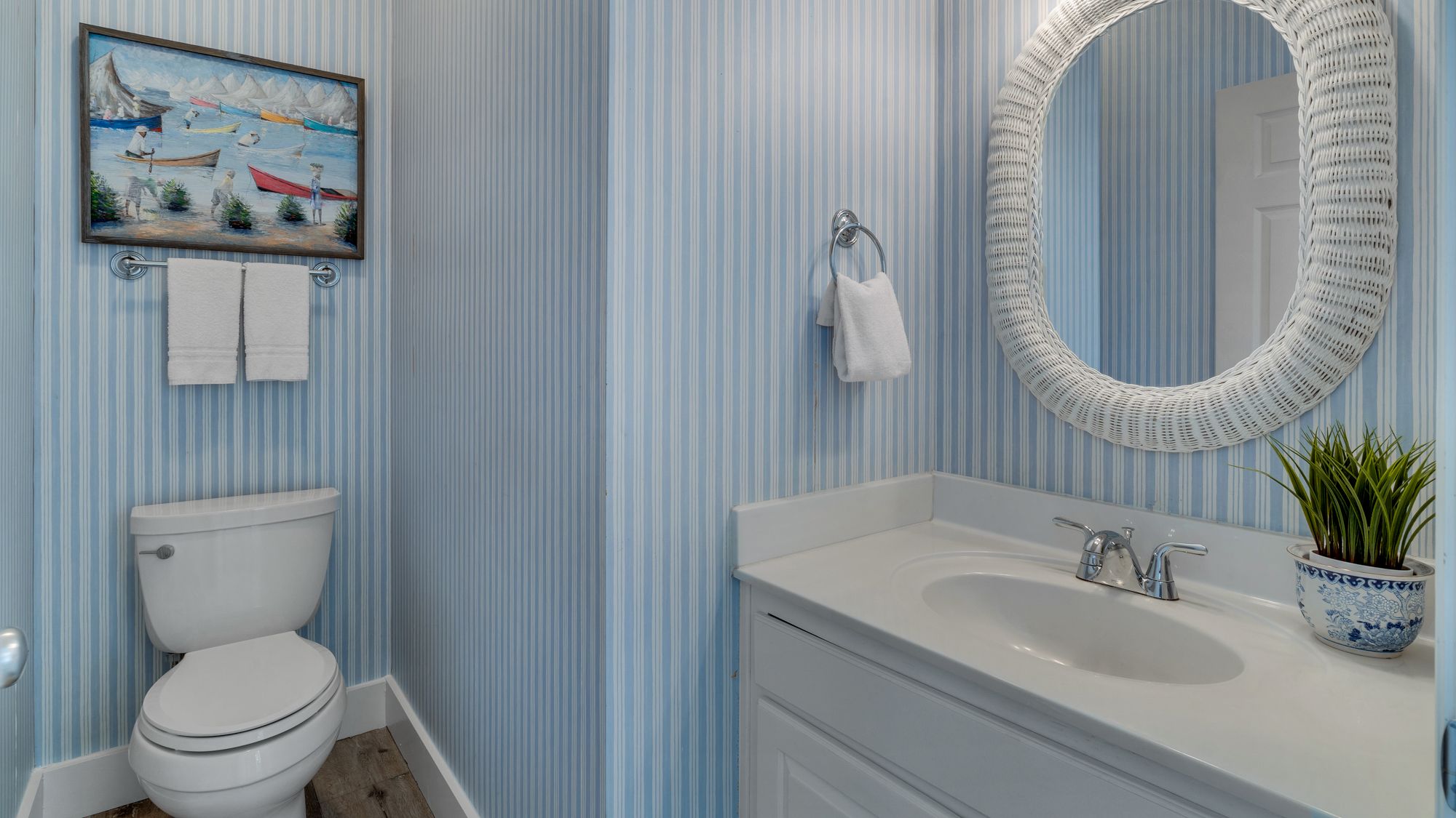 The Ocean Pearl Bathroom