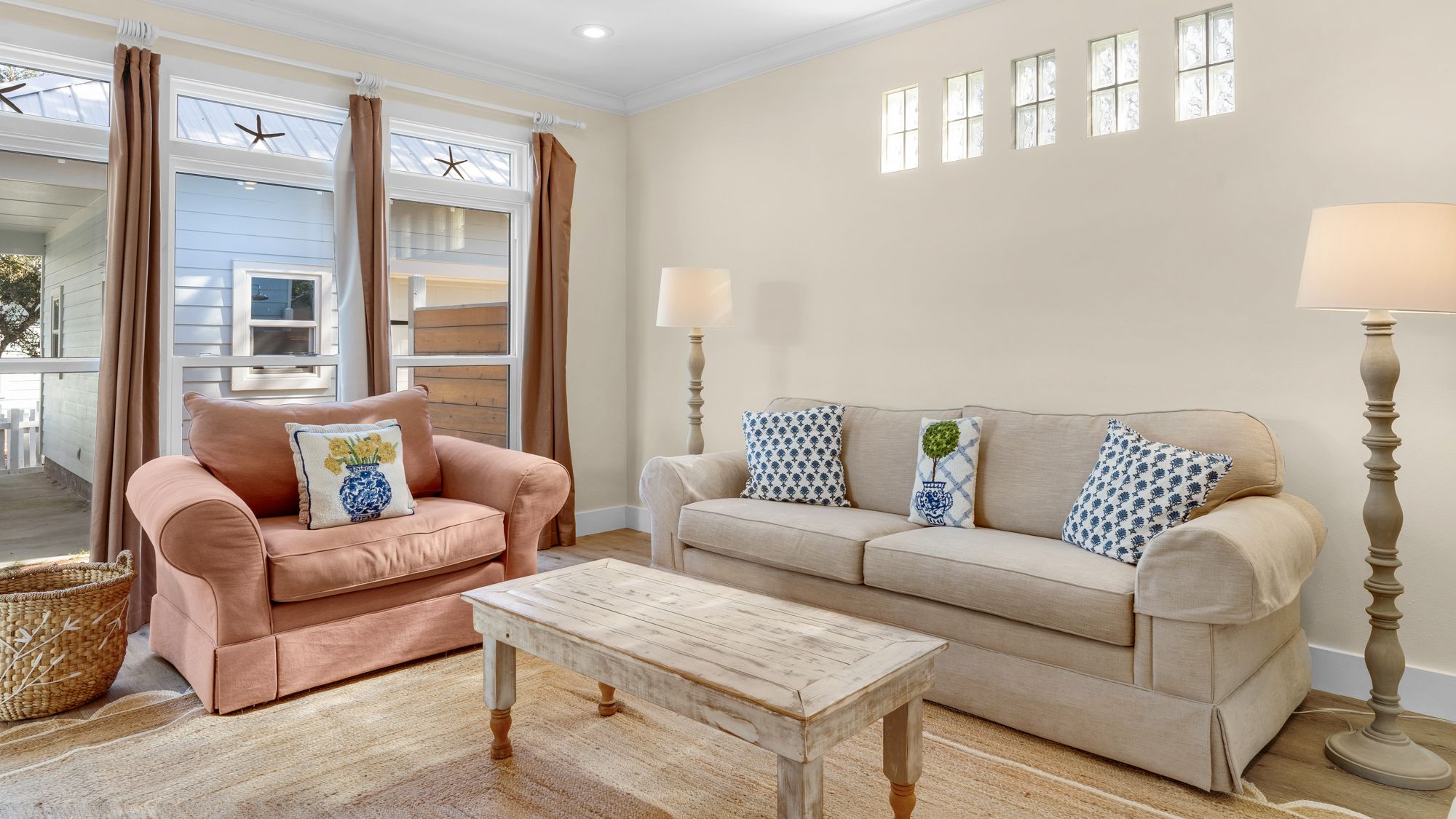 The Ocean Pearl Living Area