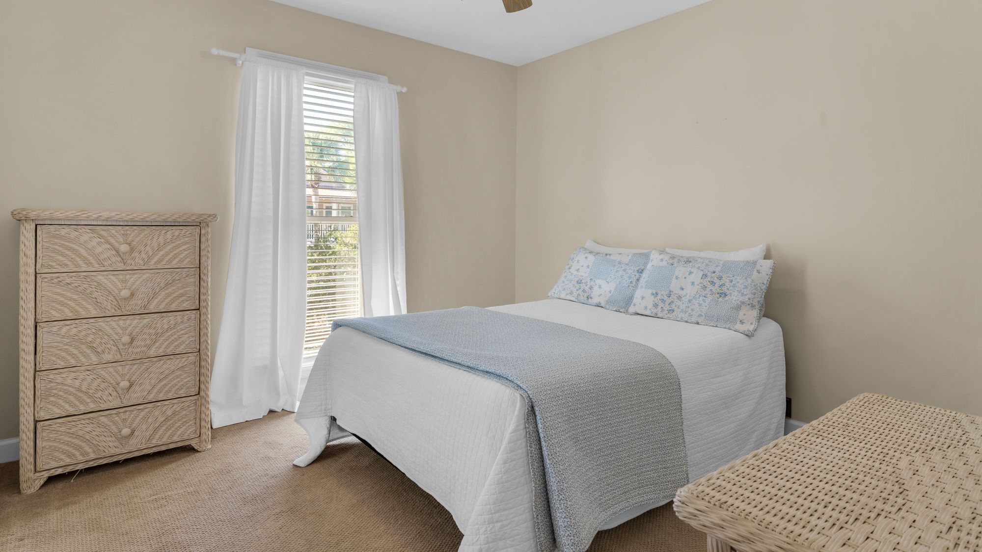 The Ocean Pearl Bedroom