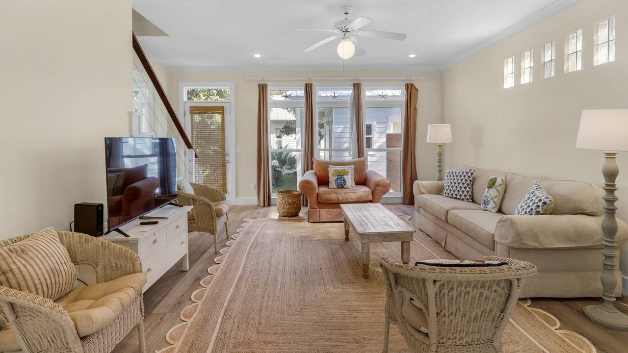 The Ocean Pearl Living Area The Ocean Pearl Living Area