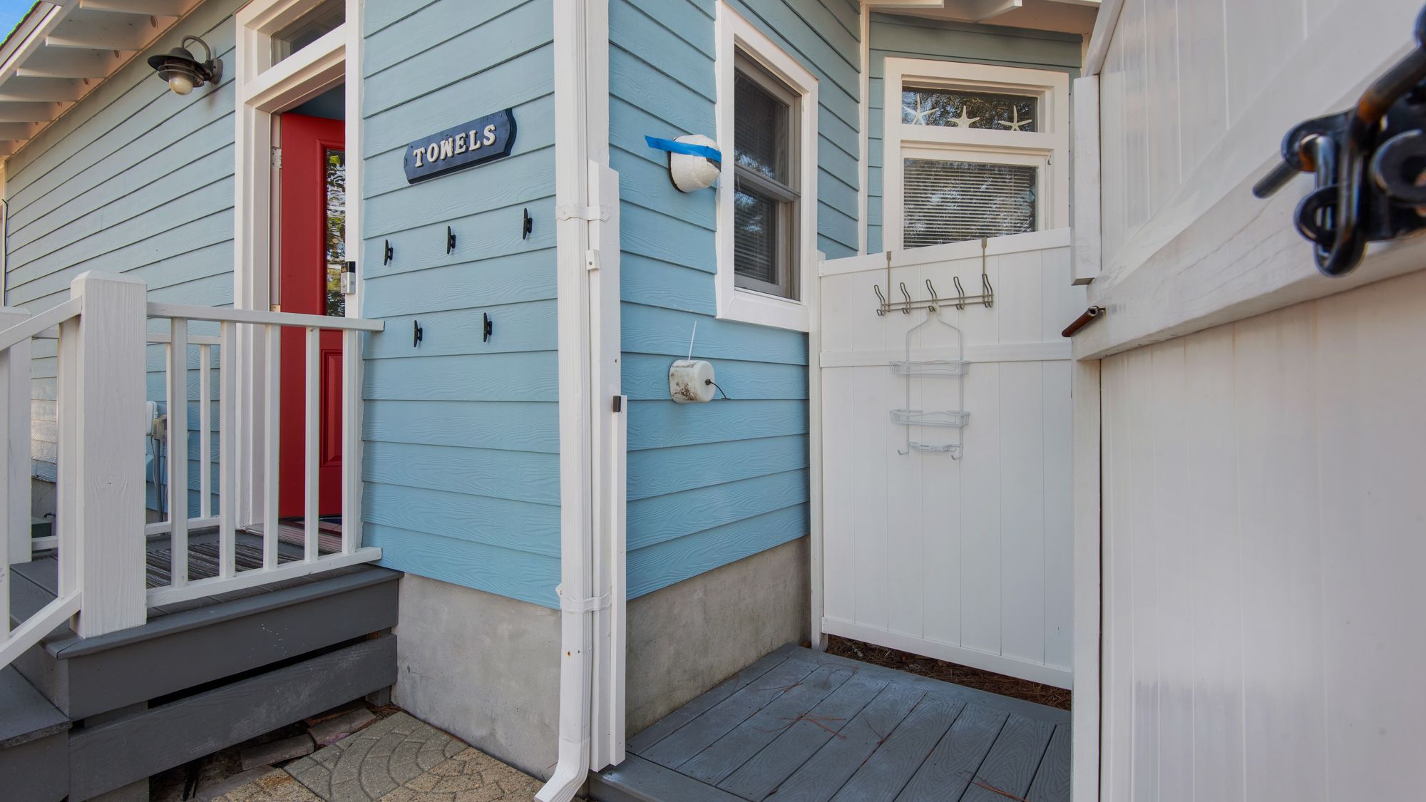 Gone Gulfin Exterior