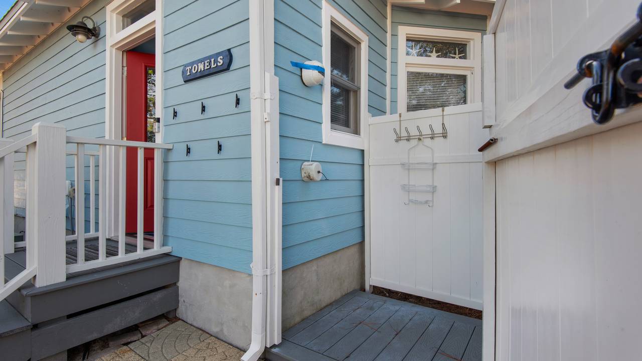 Gone Gulfin Exterior Gone Gulfin Exterior