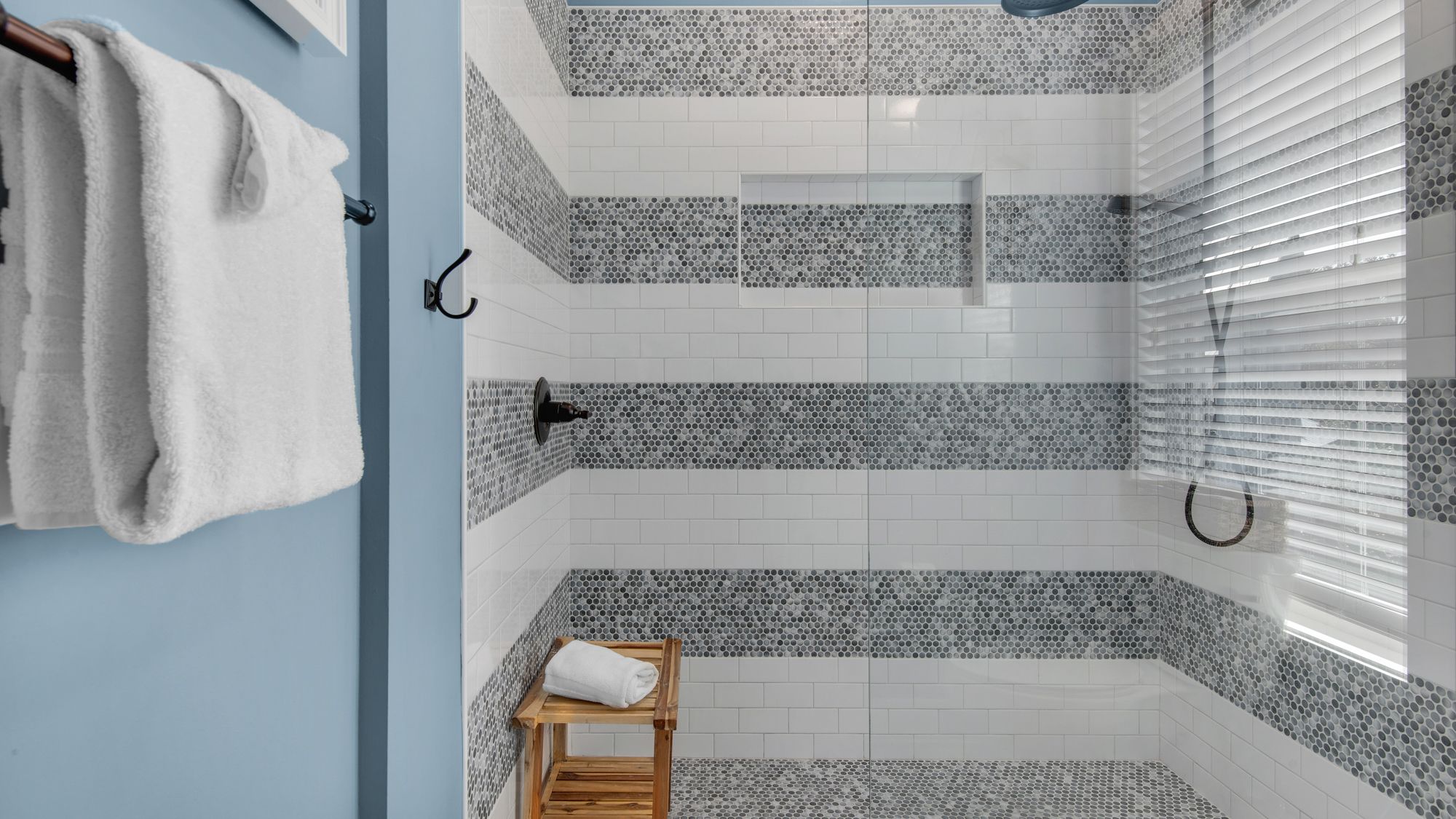 Gone Gulfin Bathroom