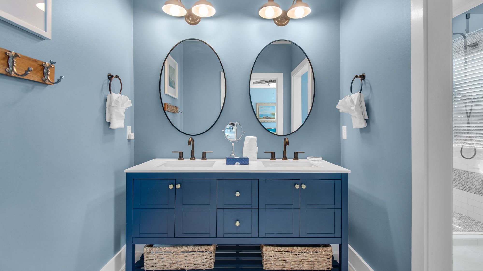 Gone Gulfin Bathroom