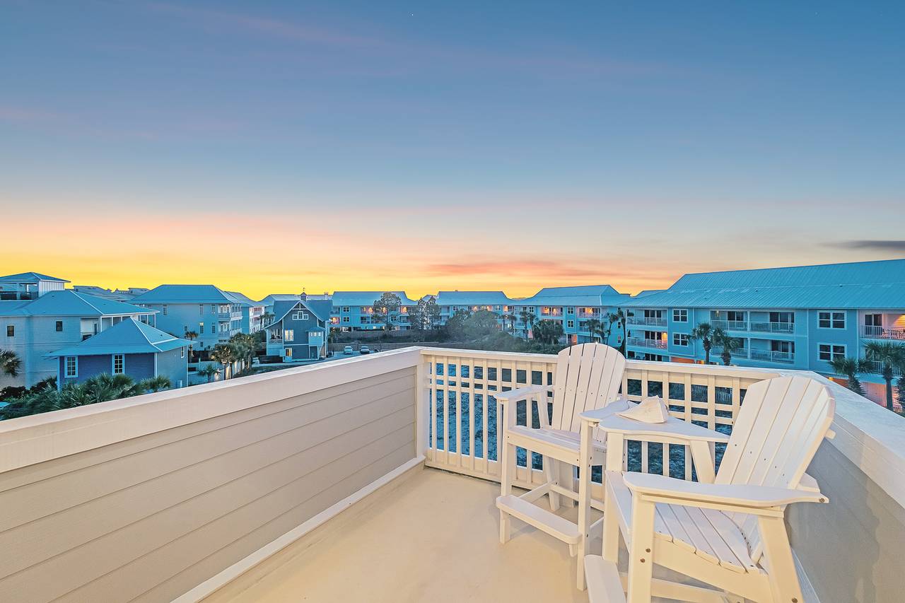 Endless Summer Twilight shot of upper balcony Endless Summer Twilight shot of upper balcony