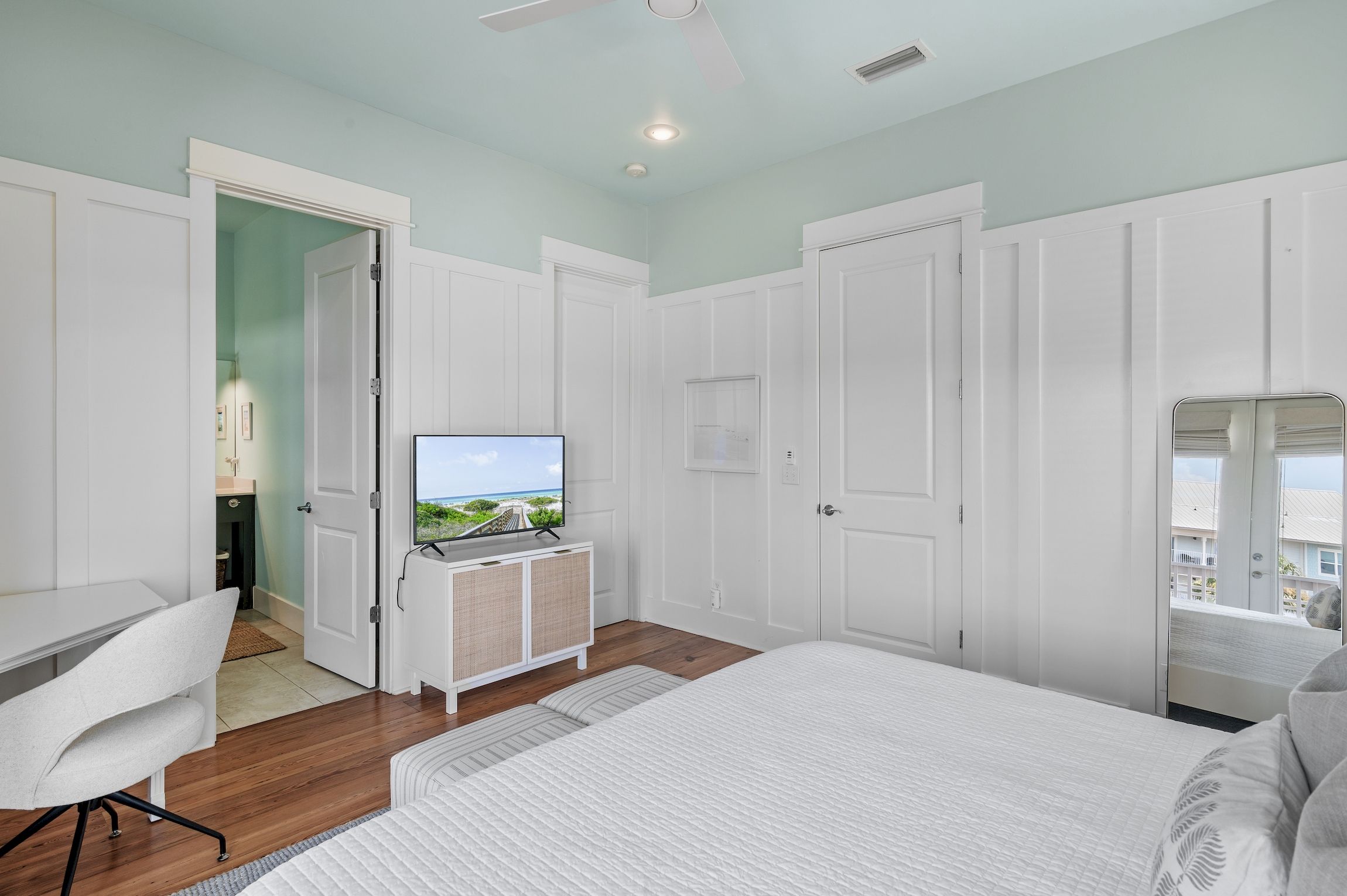 Endless Summer Bedroom Area