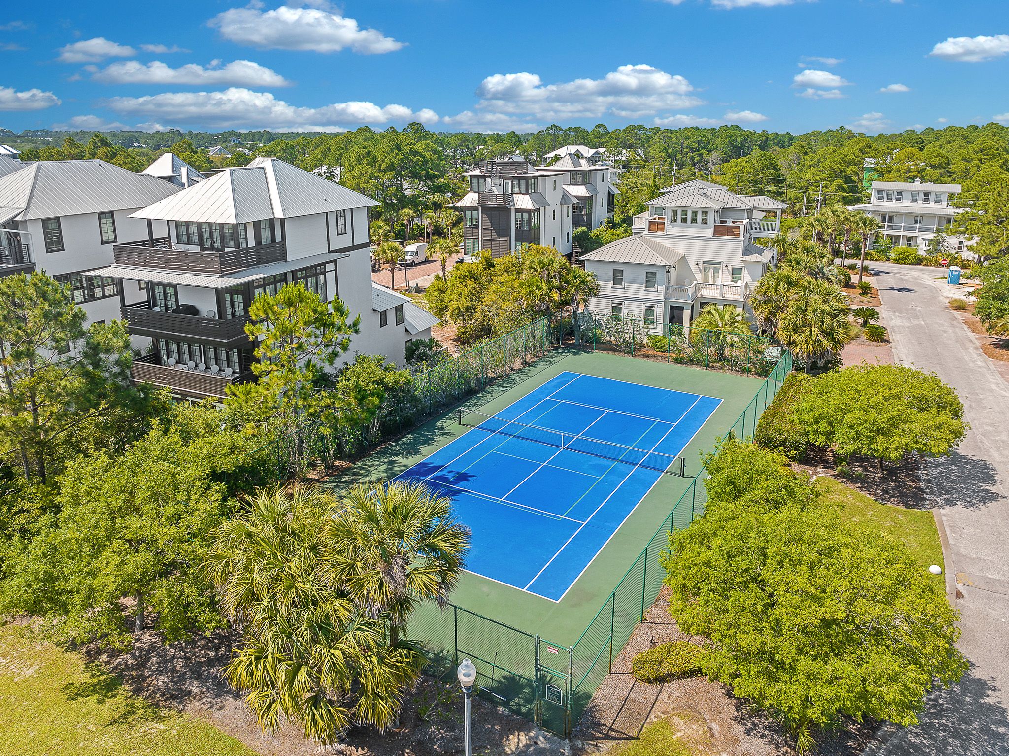 Endless Summer Tennis Court 