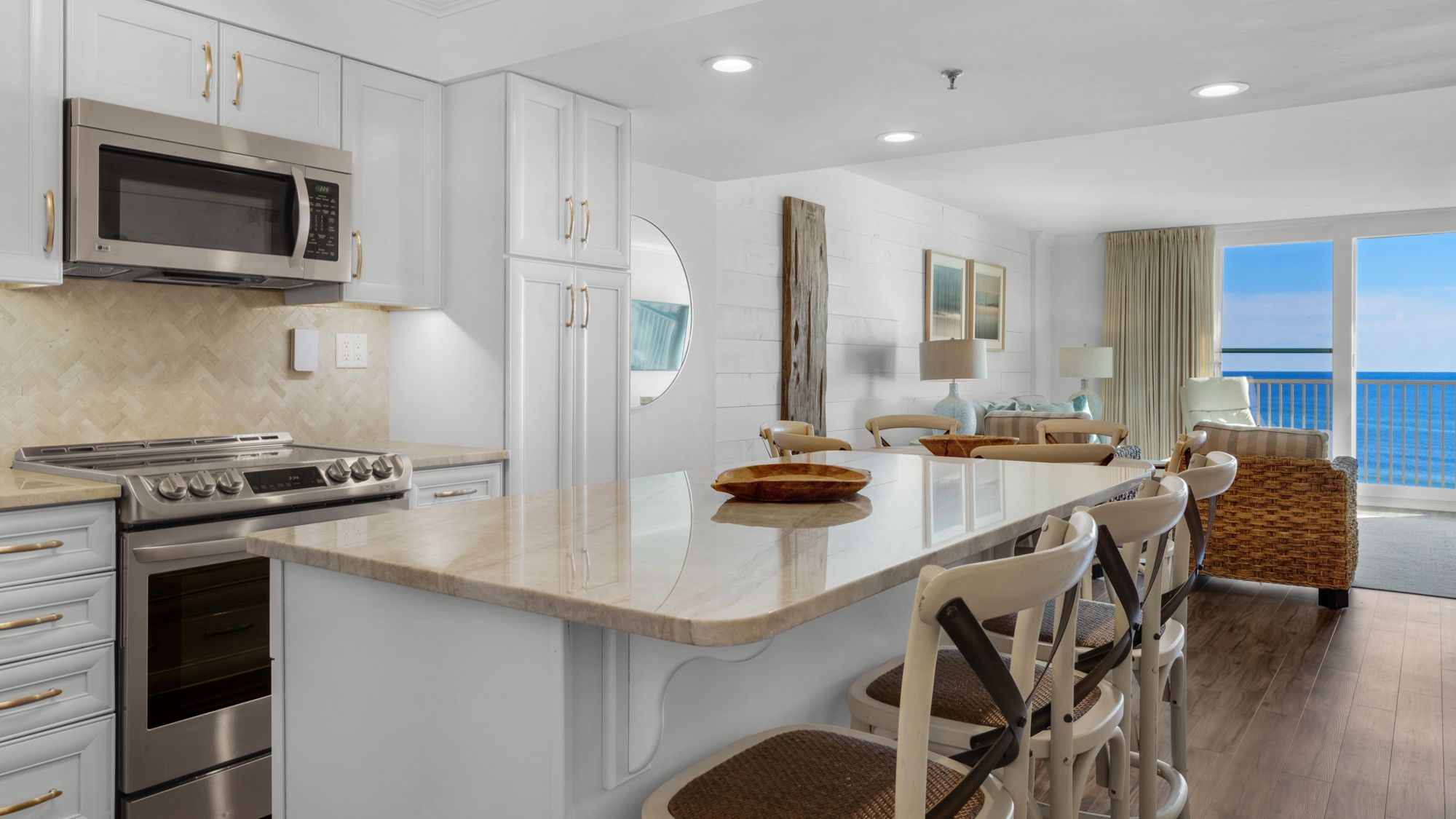 BeachCrest 302 Kitchen