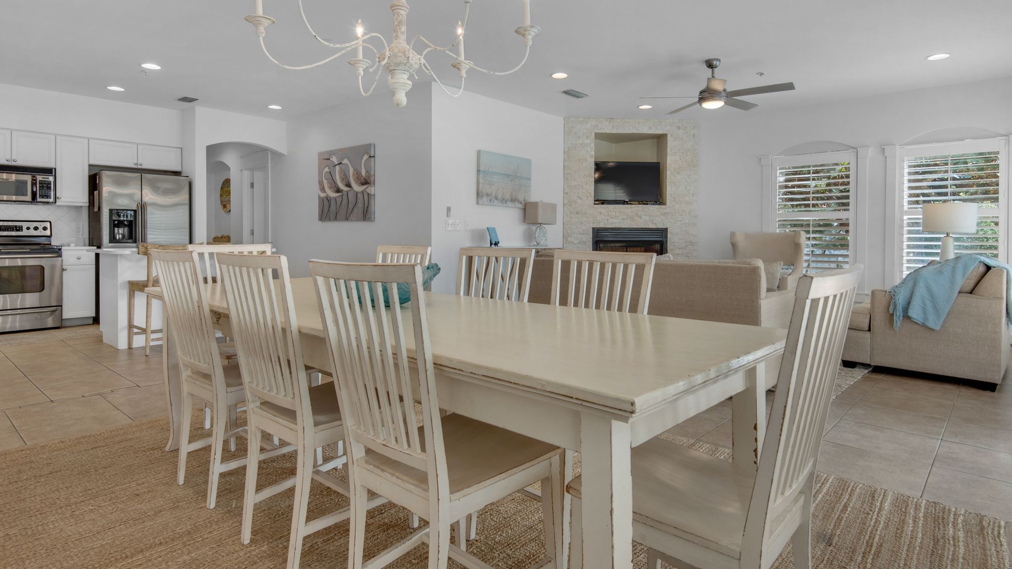 Villas at Seagrove A101 Dining Table