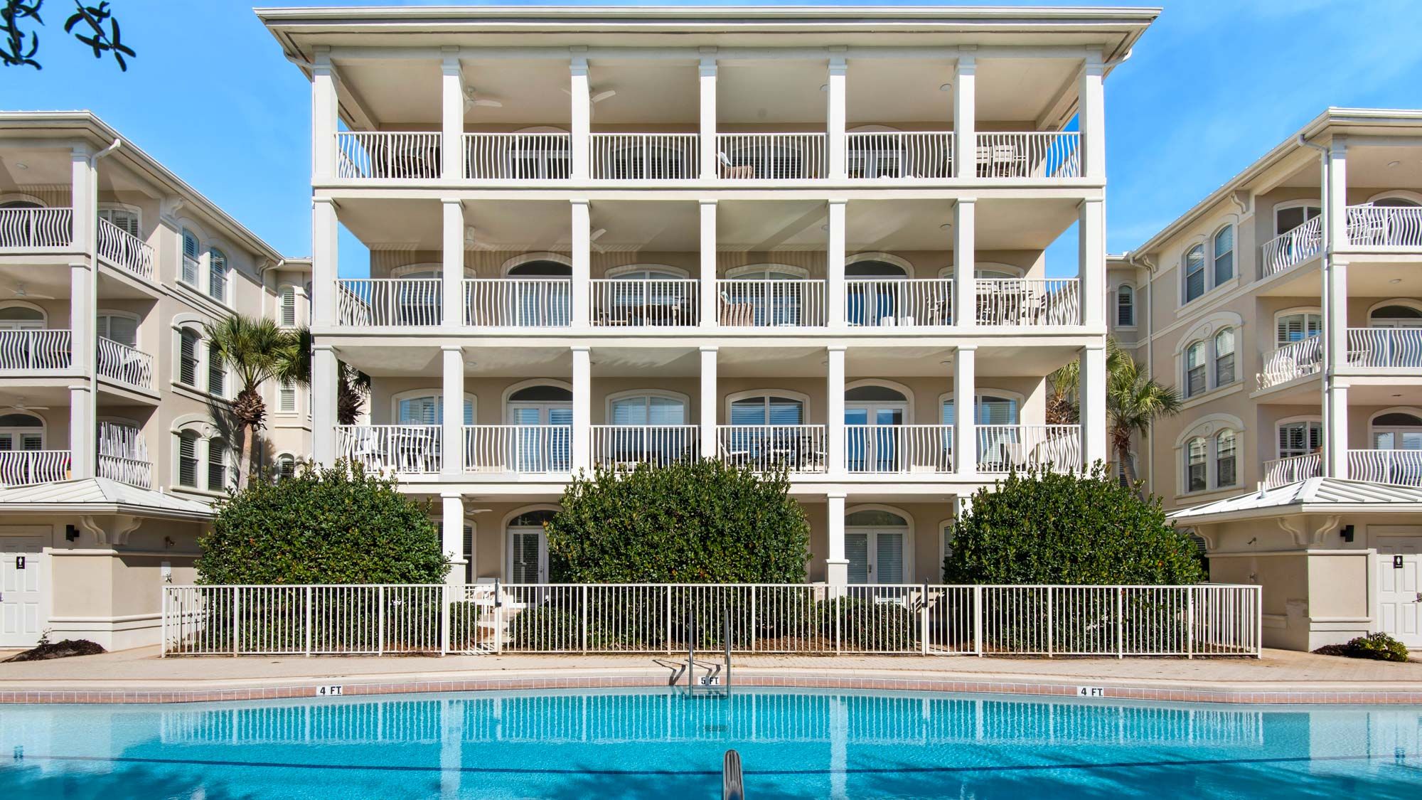 Villas at Seagrove Grounds & Amenities