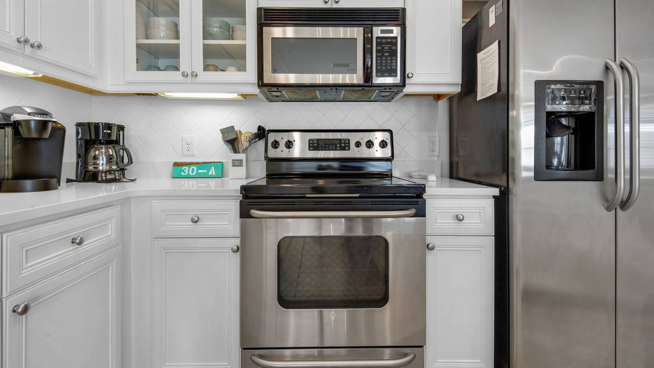 Villas at Seagrove A101 Kitchen Villas at Seagrove A101 Kitchen