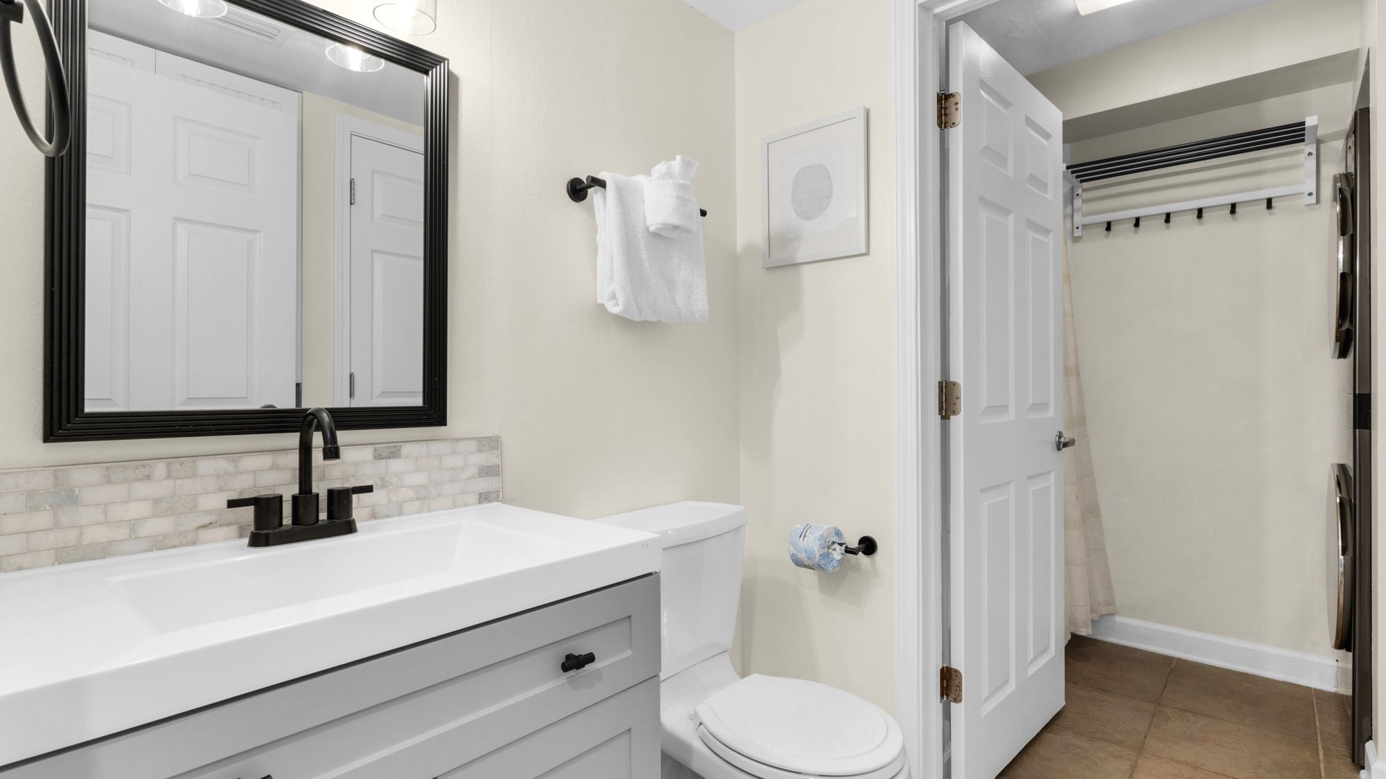 Eastern Shores 103 Bathroom