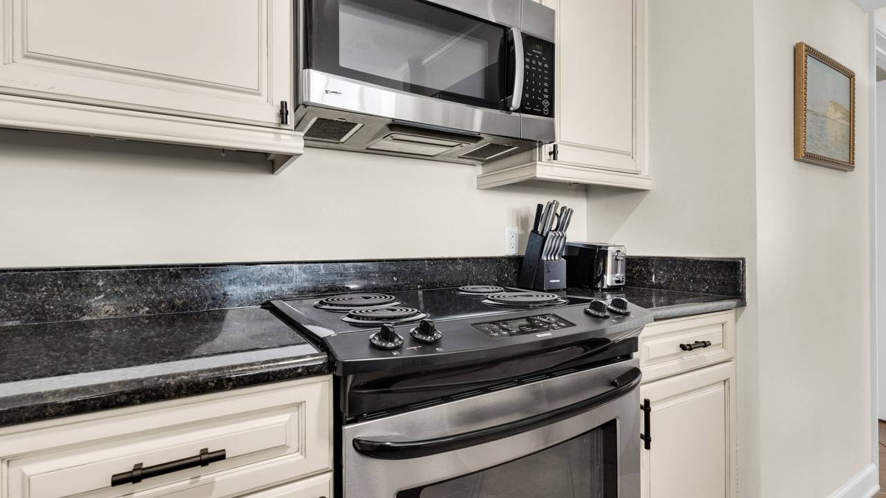 Eastern Shores 103 Kitchen Area Eastern Shores 103 Kitchen Area