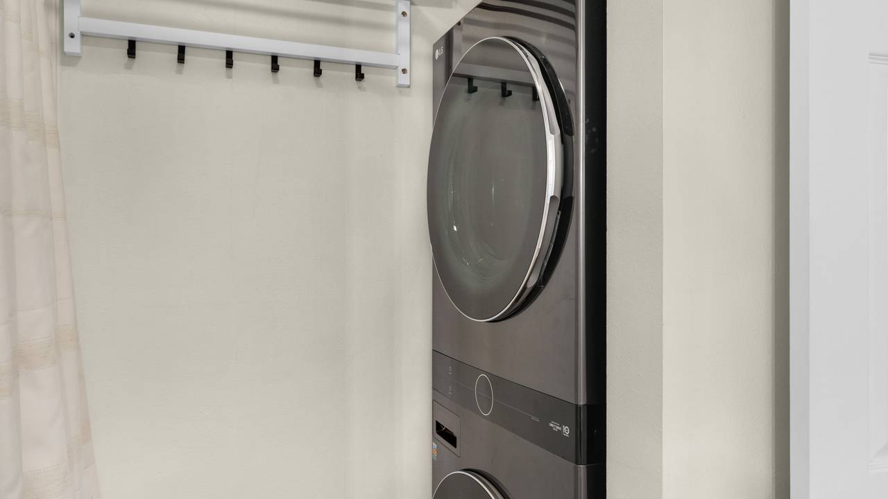 Eastern Shores 103 Washer & Dryer Eastern Shores 103 Washer & Dryer