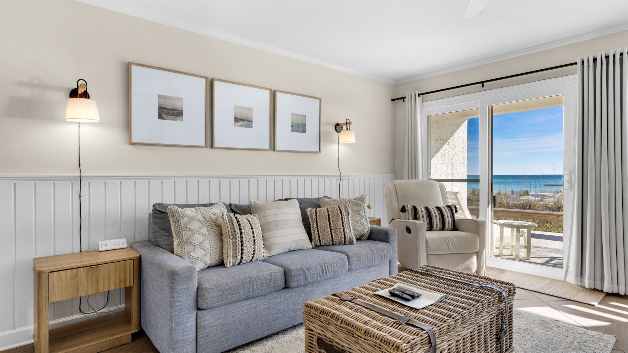 Eastern Shores 103 Living area with gulf view