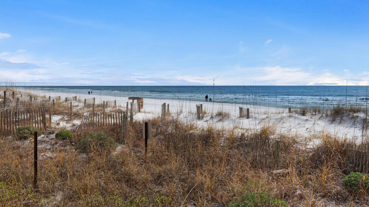 ES103 Beach View ES103 Beach View