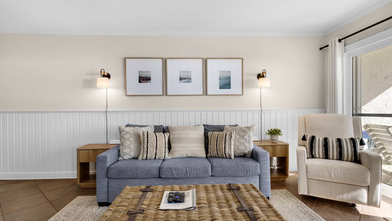 Eastern Shores 103 Living Area Eastern Shores 103 Living Area