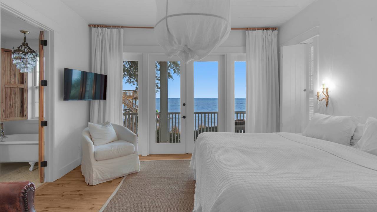 1112NEL Bedroom 1112NEL Bedroom