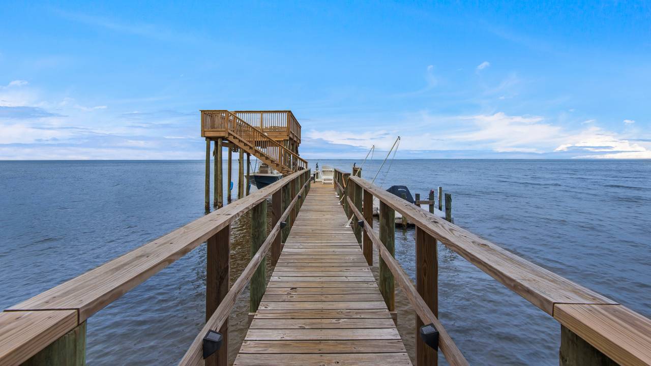 1112NEL Exterior 1112NEL Exterior