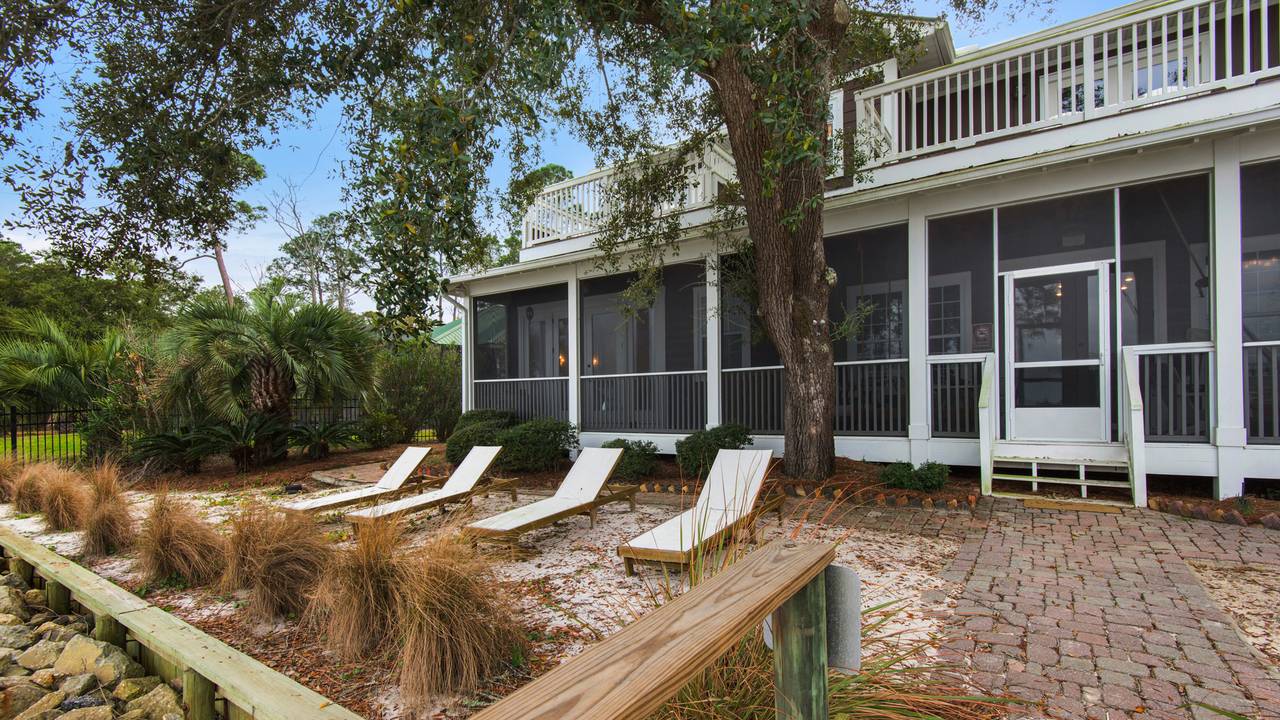 1112NEL Exterior 1112NEL Exterior